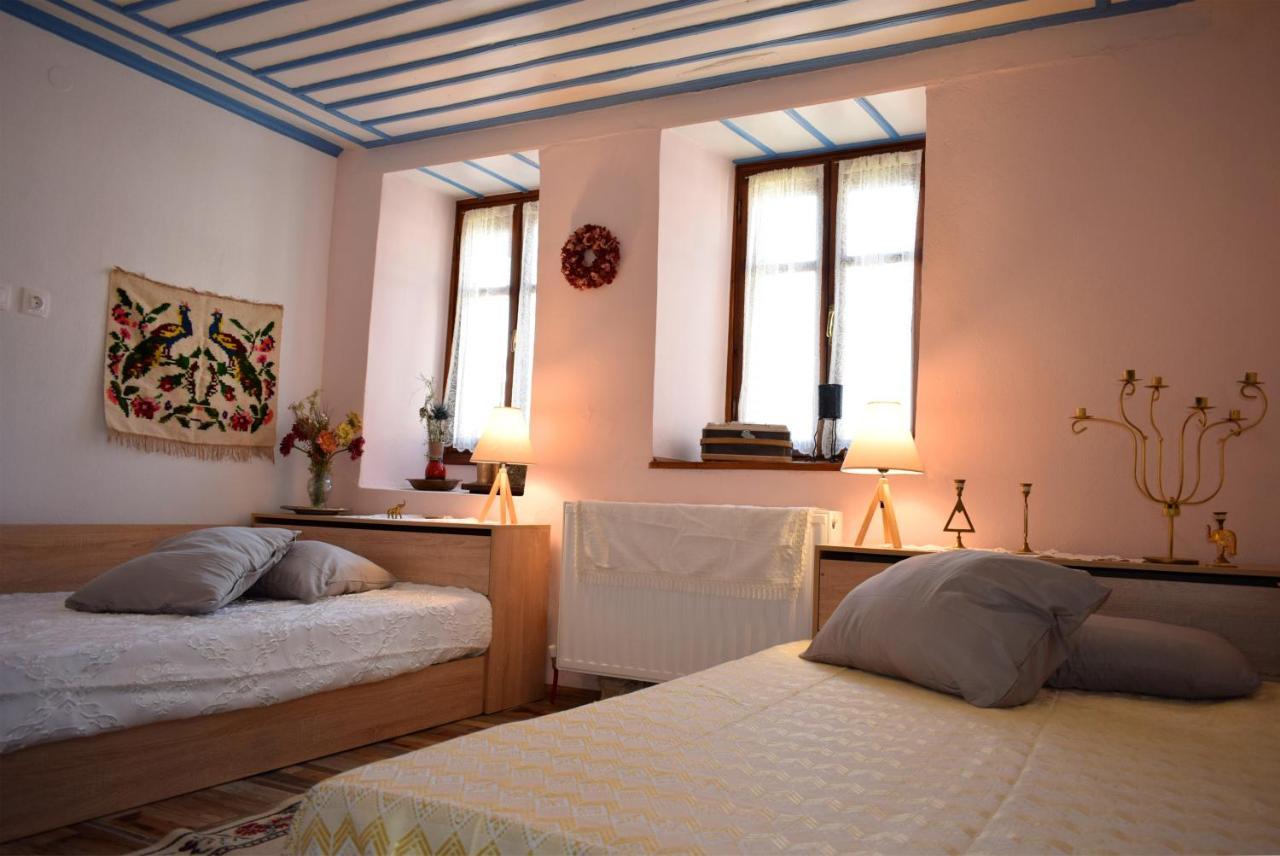 Renovated Old Manor House With Yard Villa Arnaia Exteriör bild