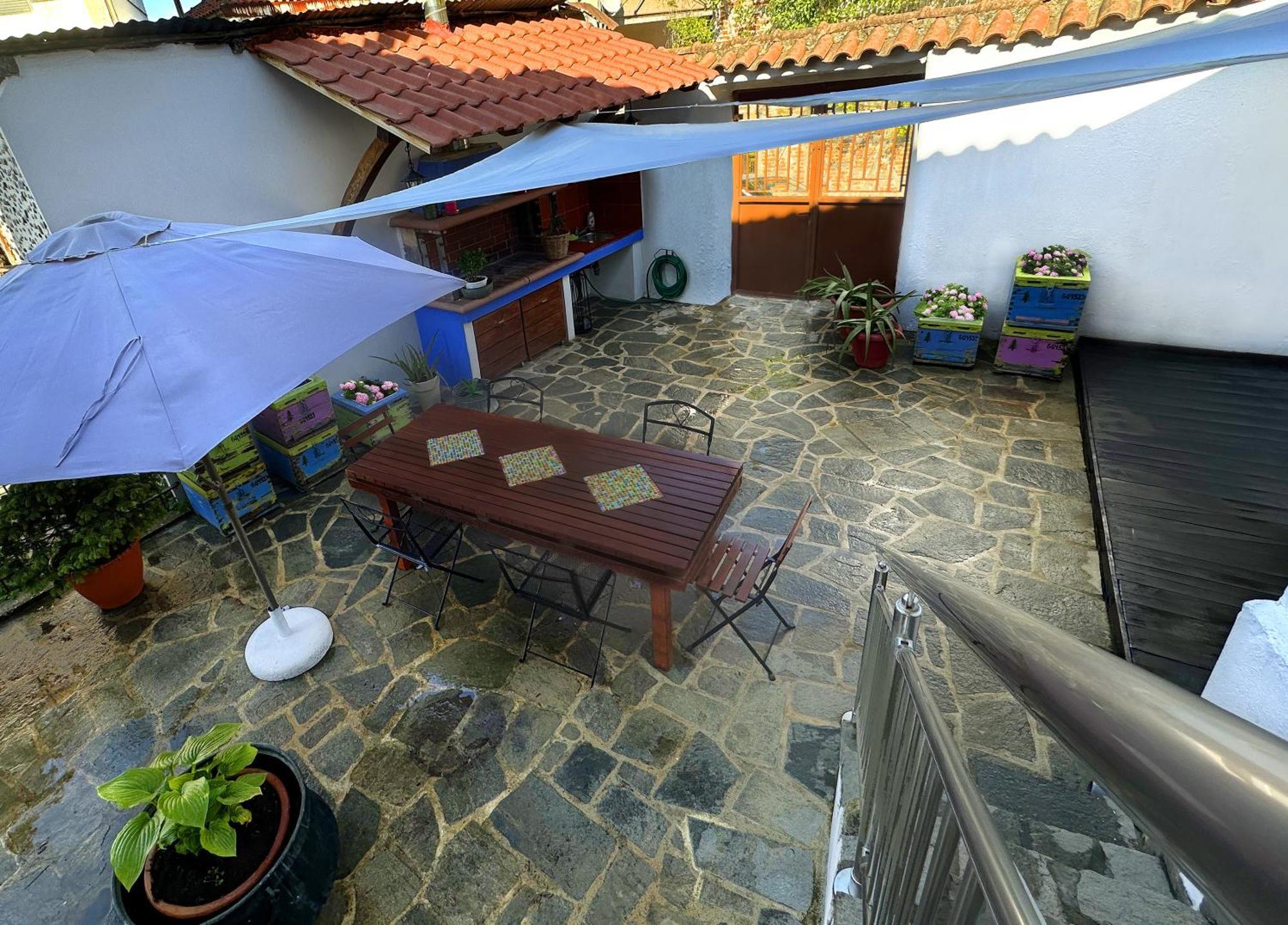 Renovated Old Manor House With Yard Villa Arnaia Exteriör bild