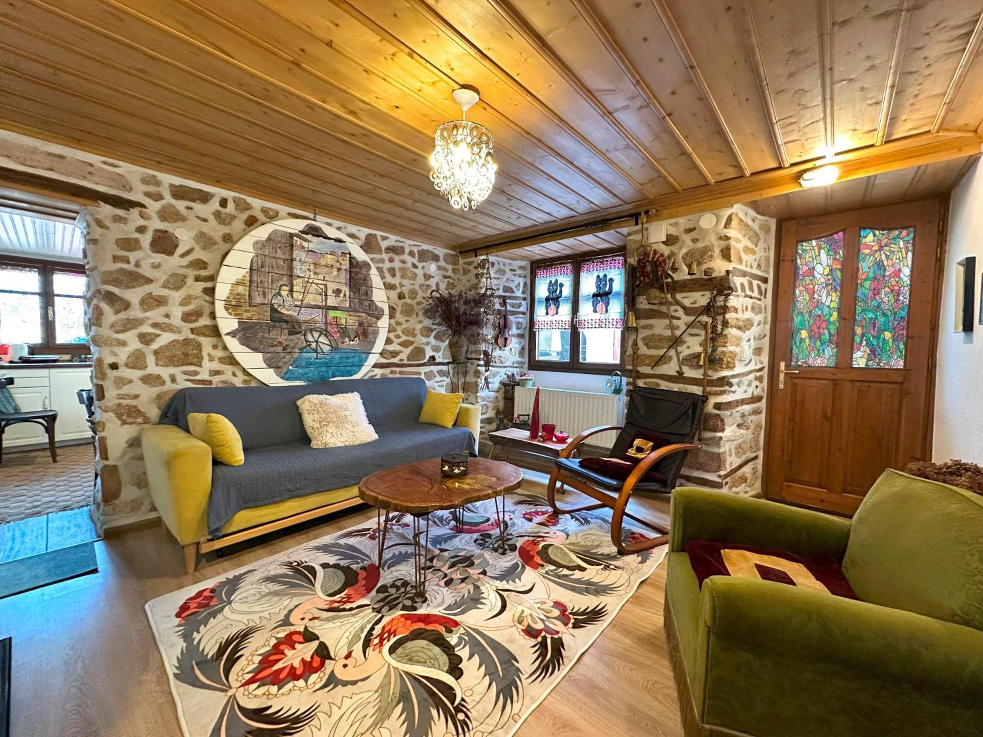 Renovated Old Manor House With Yard Villa Arnaia Exteriör bild