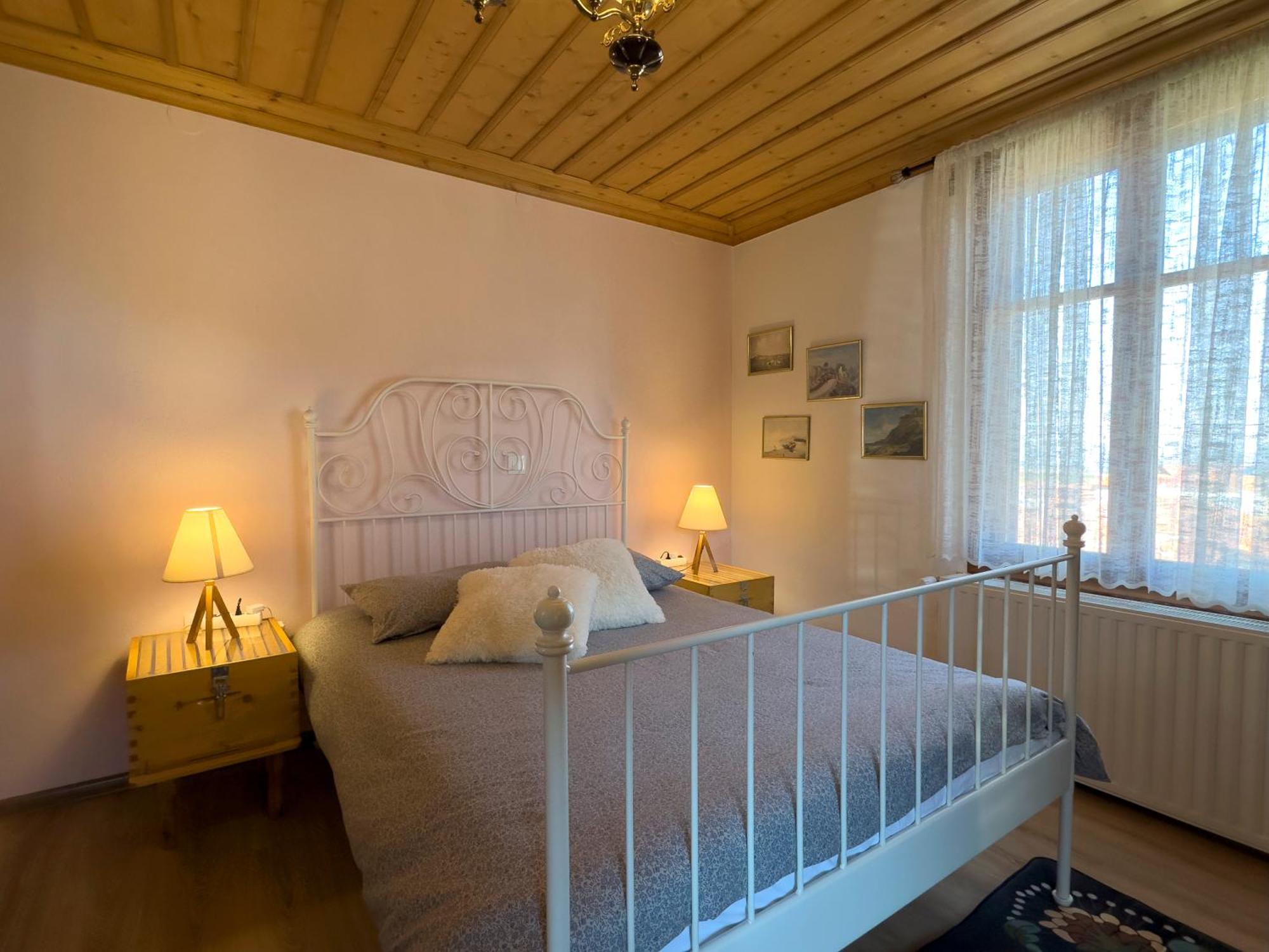 Renovated Old Manor House With Yard Villa Arnaia Exteriör bild