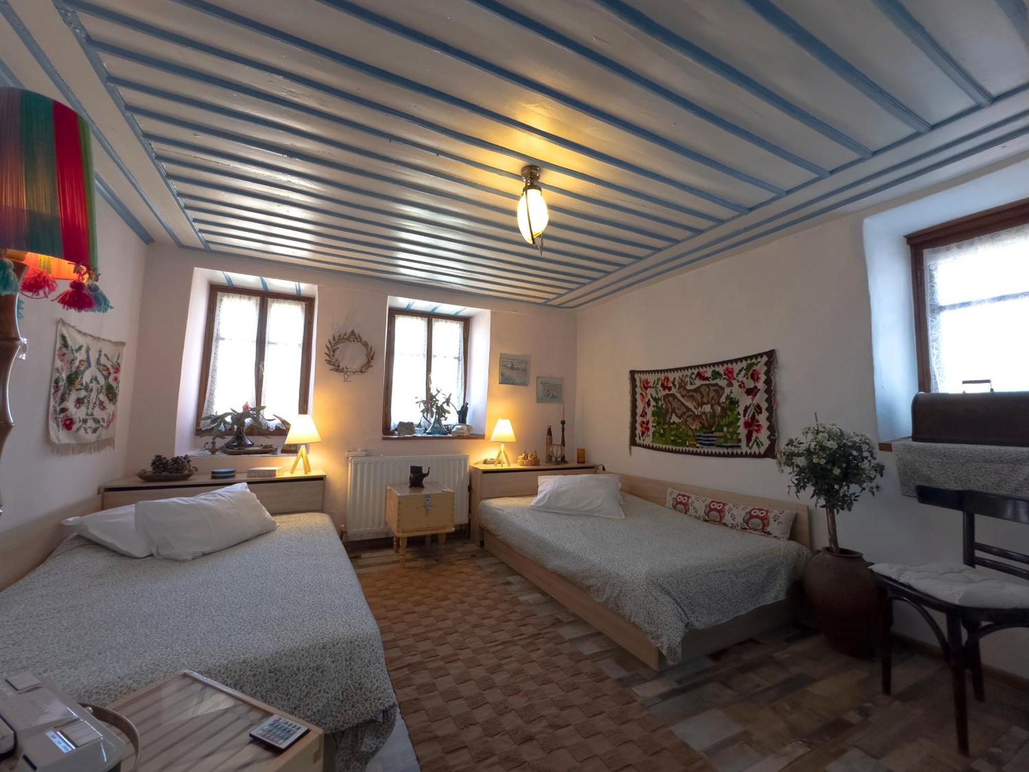 Renovated Old Manor House With Yard Villa Arnaia Exteriör bild